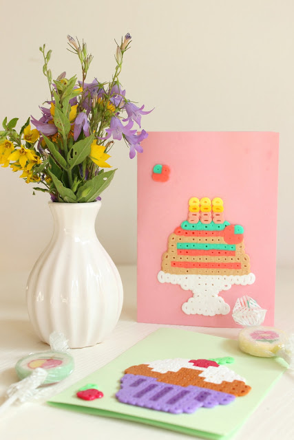 Glückwunschkarten mit Bügelperlen gestalten