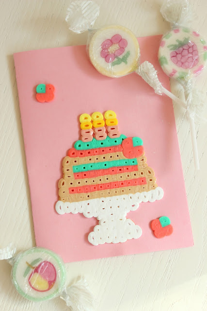 Glückwunschkarten mit Bügelperlen gestalten