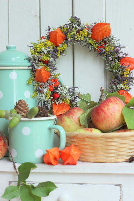 Herbstgefühle + einen Blumenkranz binden