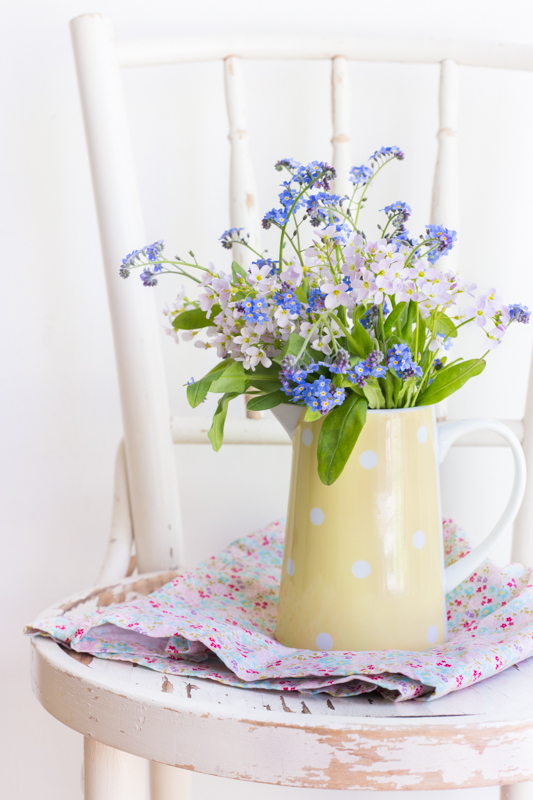 Frühlingshafte Einladungen zum Geburtstag