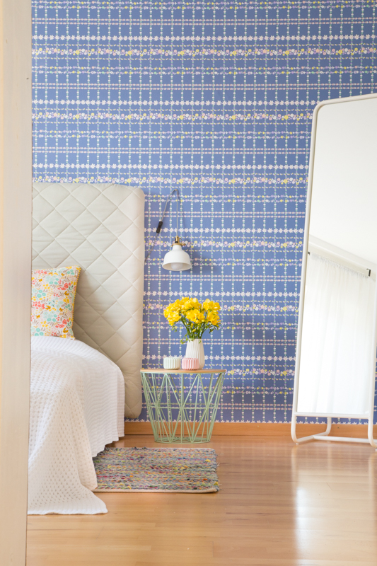Neues Schlafzimmer + Tipps für das Einrichten mit farbigen Tapeten