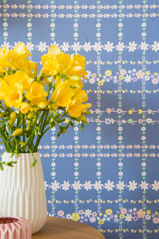 Neues Schlafzimmer + Tipps für das Einrichten mit farbigen Tapeten