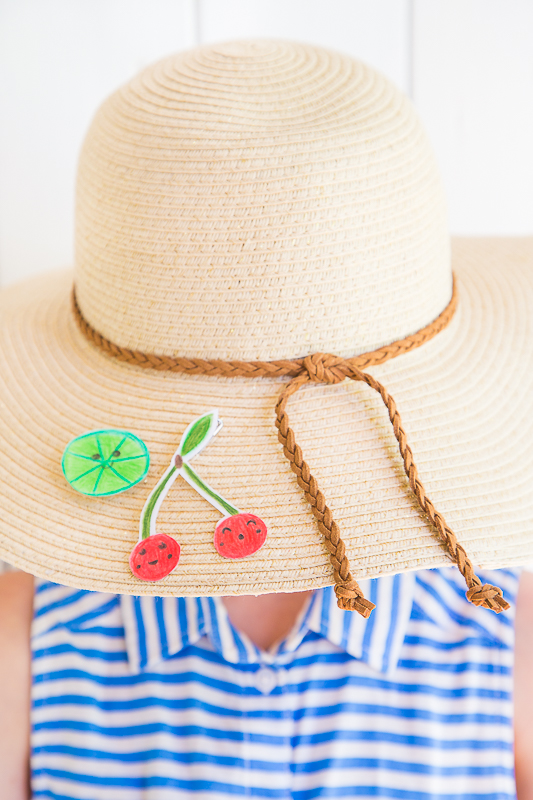 Bunte Pins selber machen - basteln mit Kindern