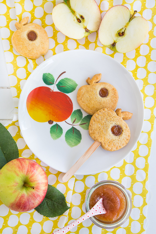 Keks am Stiel mit fruchtiger Apfelbutter