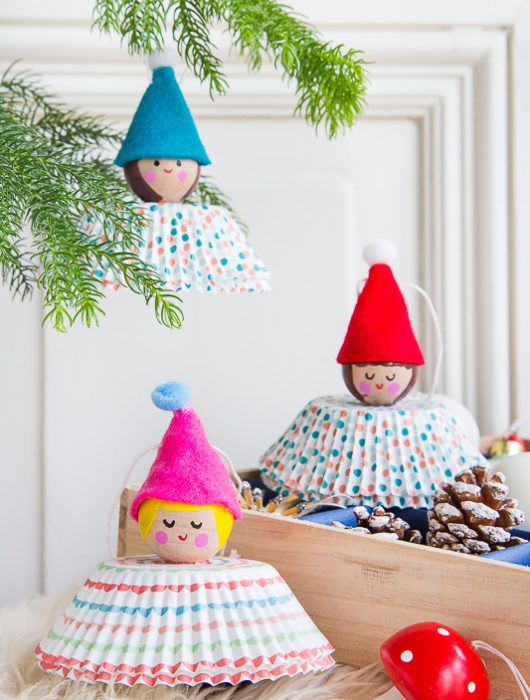 Weihnachtsbaumschmuck aus Muffinförmchen