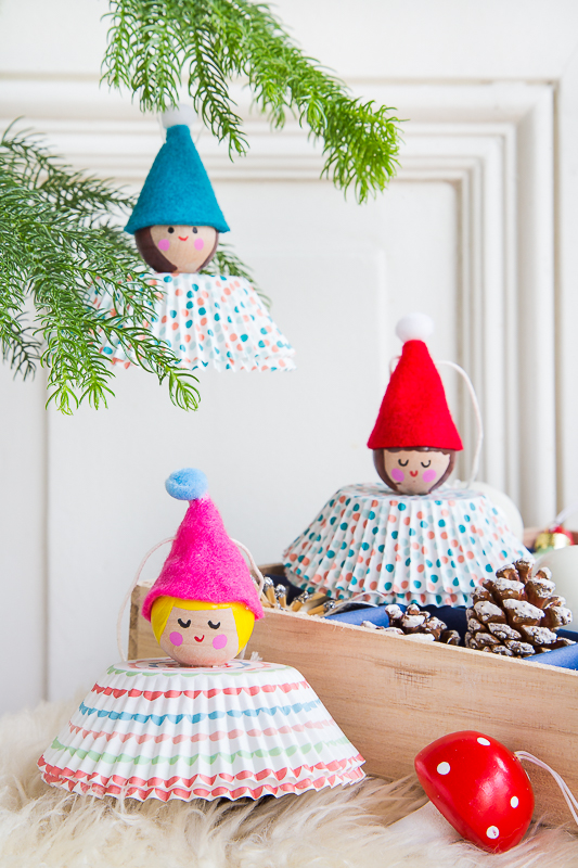 Weihnachtsbaumschmuck aus Muffinförmchen