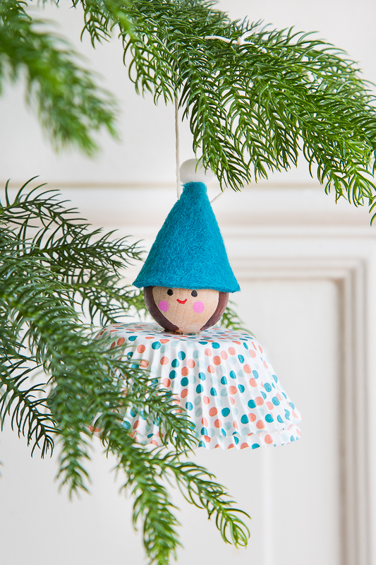 Weihnachtsbaumschmuck aus Muffinförmchen