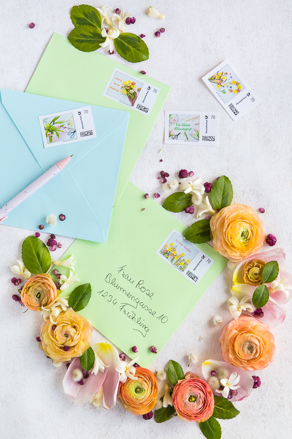 Schritt für Schritt zum selbstgestalteten Flatlay - für Briefmarke individuell der Deutschen Post *