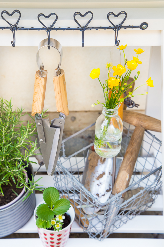 Ikea Hack - einen Pflanztisch schnell selberbauen