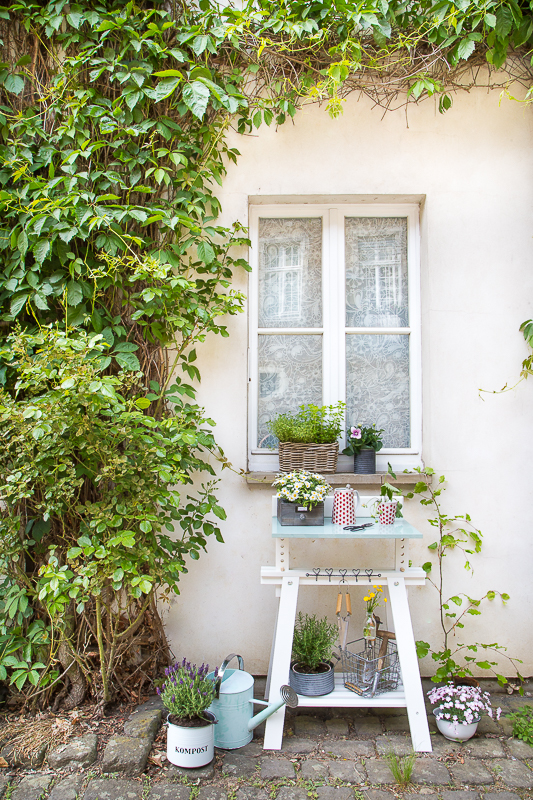 Ikea Hack - einen Pflanztisch schnell selberbauen