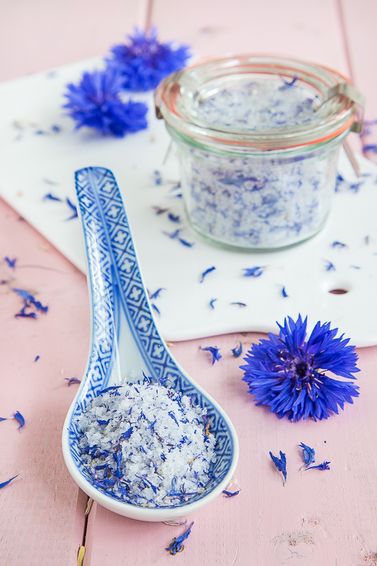 Verzauber deine Gerichte - Geschenkideen mit Kornblumen