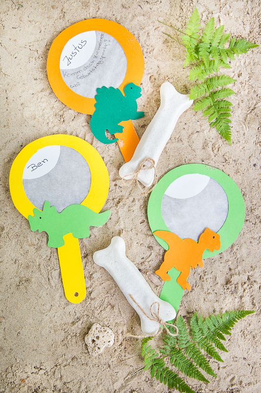 Einladungen für einen Dinosaurier Geburtstag