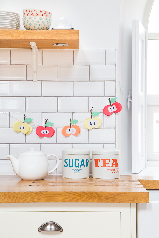 DIY - eine süße Girlande zur Apfelzeit basteln