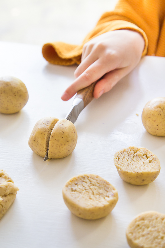 Herbstliche Pilz Kekse mit Haselnuss