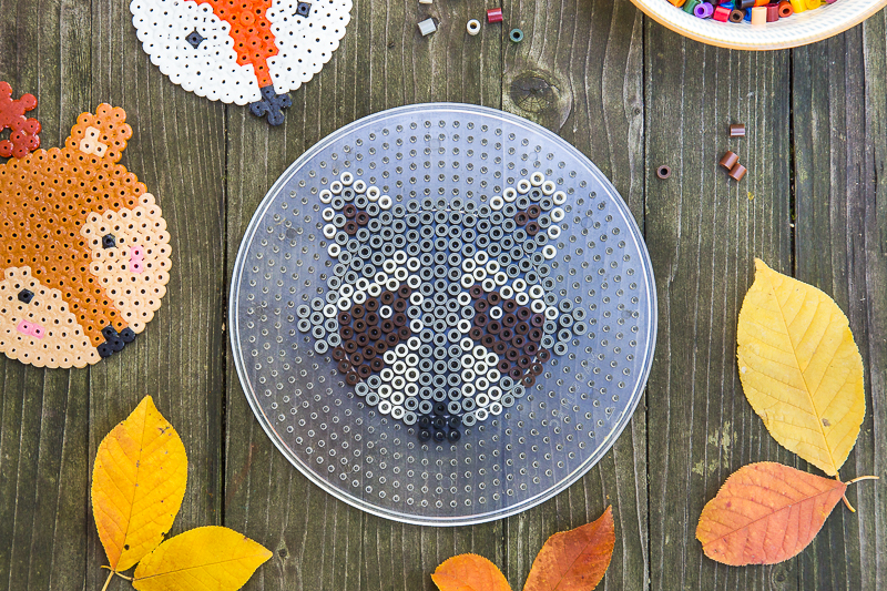 Herbst DIY - tierisch süße Untersetzer aus Bügelperlen