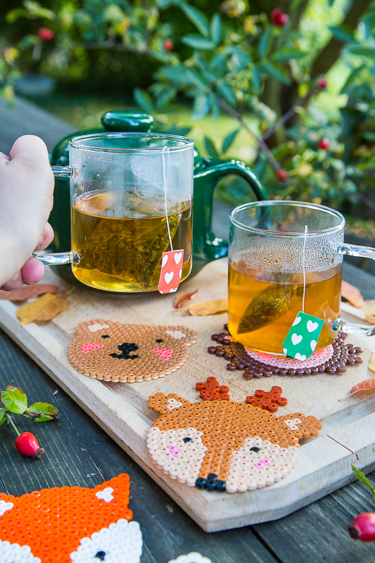 Herbst DIY - tierisch süße Untersetzer aus Bügelperlen