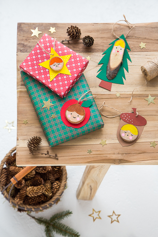 DIY Weihnachtsanhänger - Basteln mit Baumscheiben