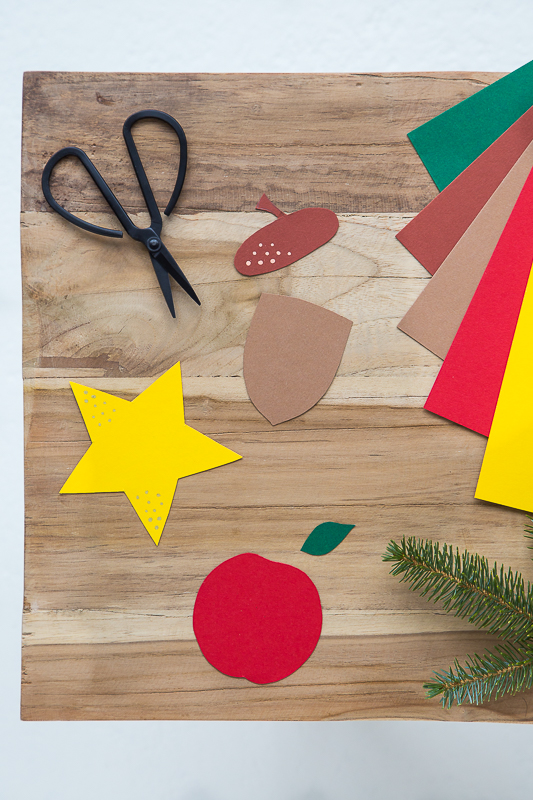 DIY Weihnachtsanhänger - Basteln mit Baumscheiben