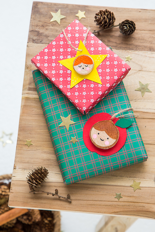 DIY Weihnachtsanhänger - Basteln mit Baumscheiben