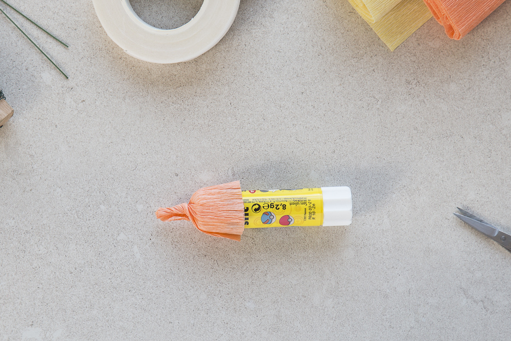 Frühlingshafte Dekoideen mit Papierblumen